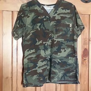 Camo Tafford scrub top